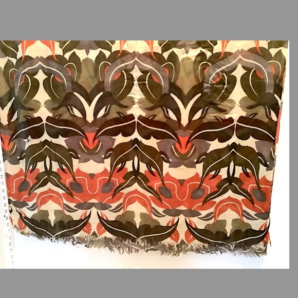 Stylish Abstract  Print Scarf- Viscose Rectangle with fringed end - Picture 3 of 5